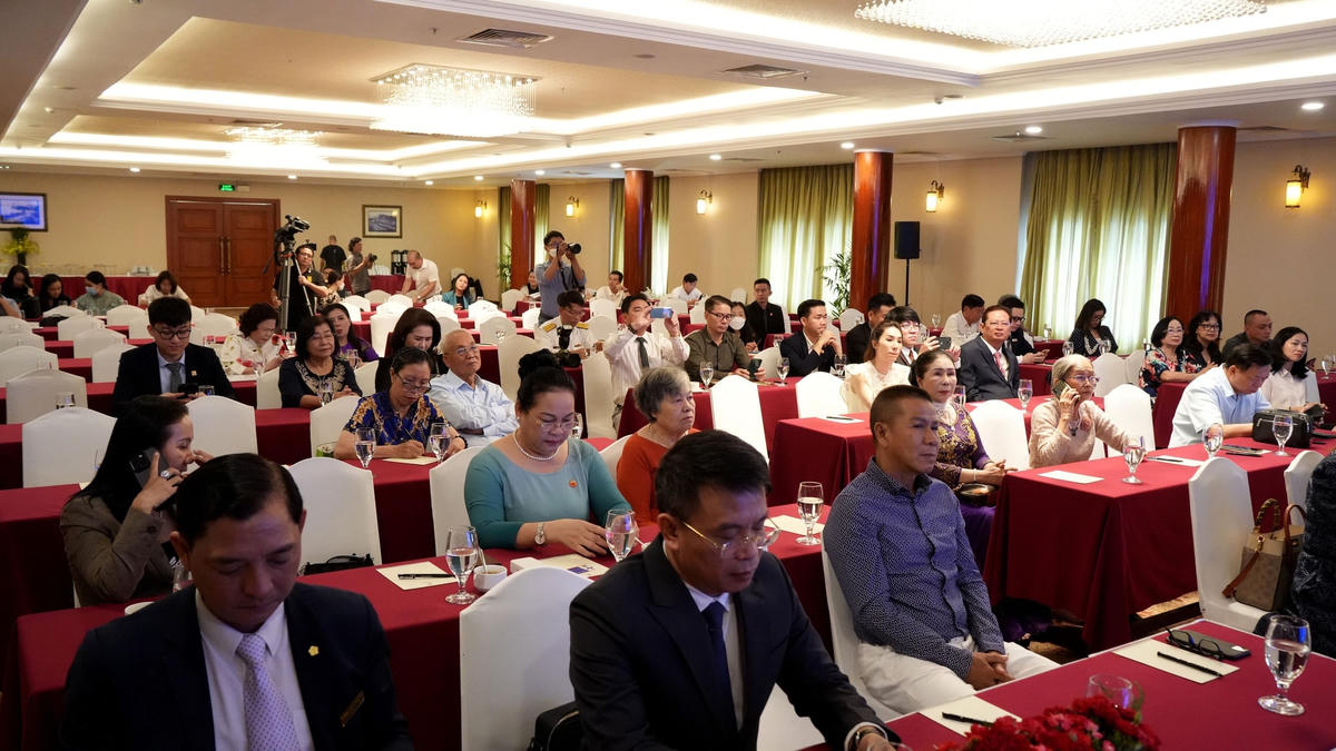 Nhiều doanh nghiệp, nhà hảo tâm tiếp tục đồng hành cùng quỹ học bổng để giúp các học sinh miền núi, hải đảo, biên giới Tổ quốc.