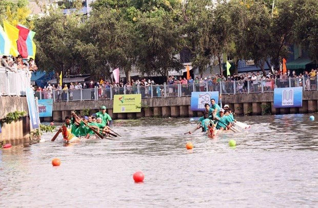 lễ hội lần thứ nhất