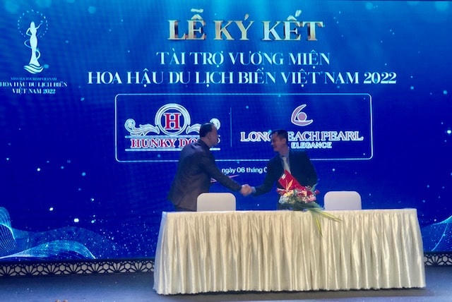 Lễ ký kết tài trợ vương miện Hoa hậu.