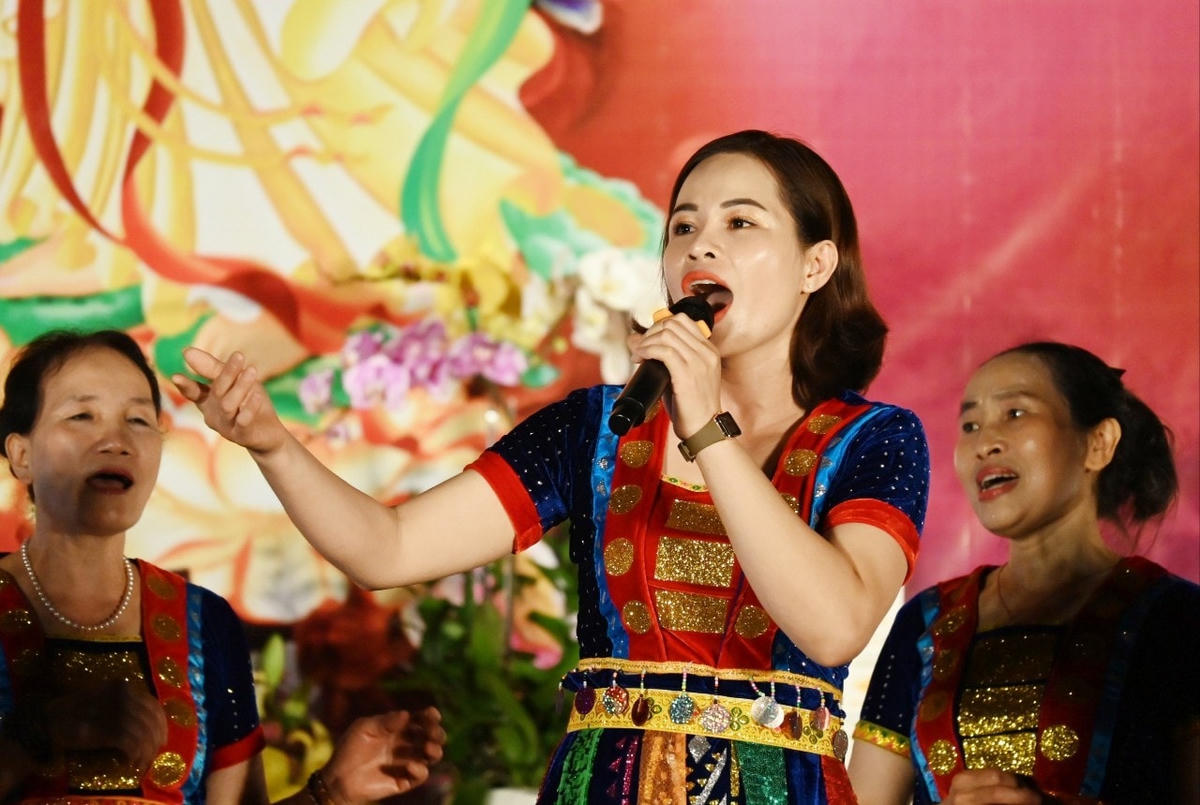 Hàng trăm tăng, ni sinh tham gia đại lễ Vu lan báo hiếu