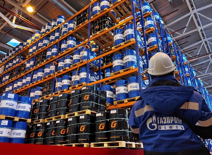 Công ty sản xuất dầu Gazprom Neft ở Omsk (Nga). Nguồn: REUTERS.  