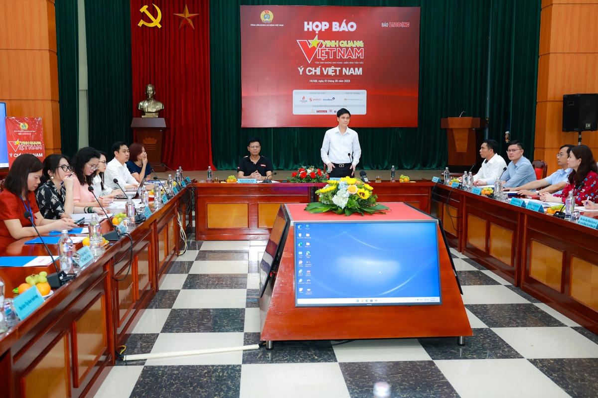 Quang cảnh buổi họp báo.