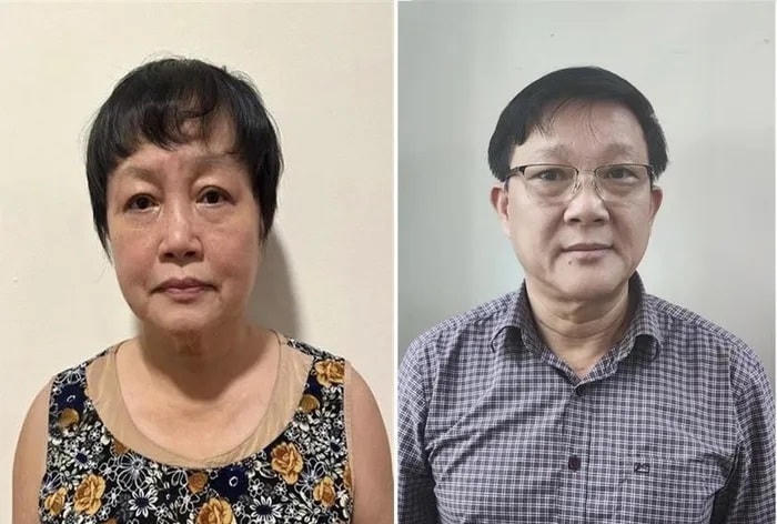 Cựu Phó Giám đốc Sở Kế hoạch và Đầu tư TPHCM (bên trái) và thuộc cấp trong sai phạm về đấu thầu tại Trung tâm Nghiên cứu triển khai khu công nghệ cao TPHCM. Ảnh: BCA.