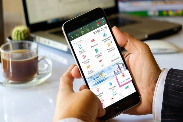 Bảo vệ người tiêu dùng trên không gian mạng là vấn đề cấp thiết hiện nay.