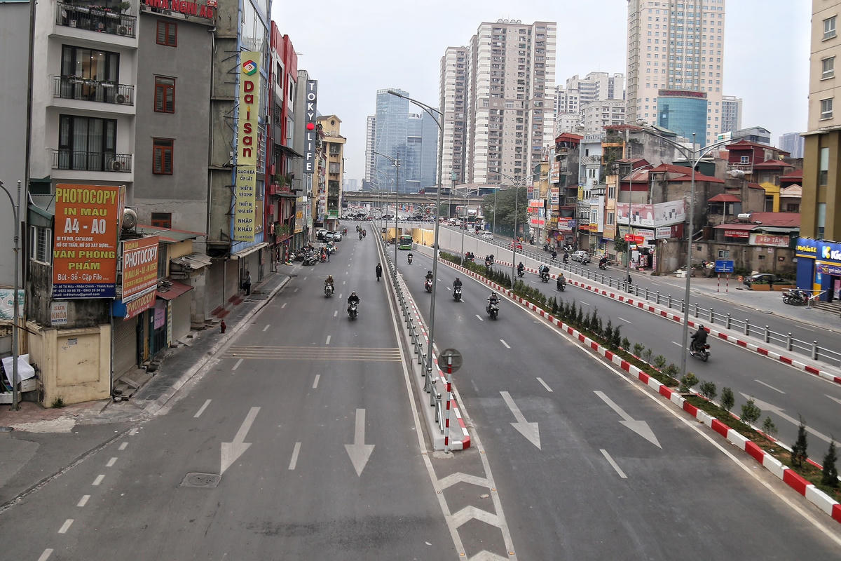 Tại hầm chui Lê Văn Lương - Tố Hữu thông thoáng lạ thường.