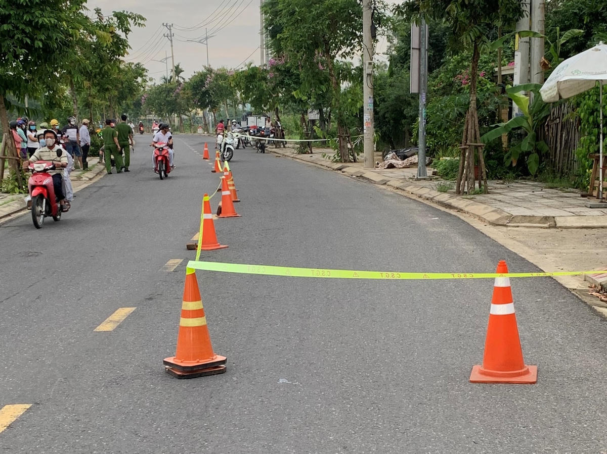 Hiện trường nơi 2 du khách Anh gặp nạn tử vong.