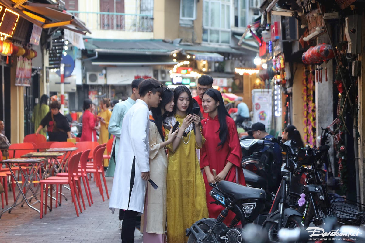W_nang_tho_mac_ao_dai-le-khanh15.jpg