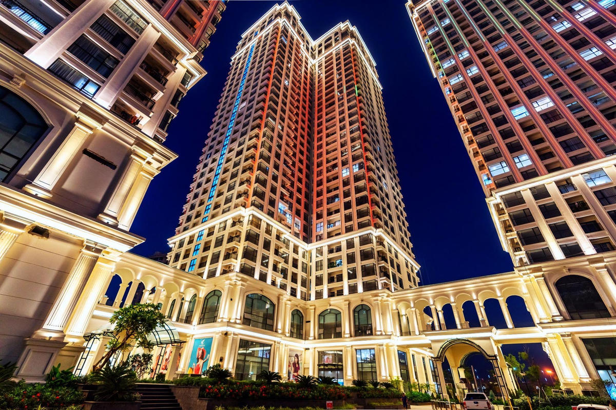 Tâm trí được lắng đọng, thanh nhàn trong hoàng hôn dần xuống, với gió heo may mang theo hơi nước và vị mặn mòi phù sa của bờ bãi sông Hồng (dự án Sunshine Riverside có vị trí đặc biệt, vượng phong thuỷ khi tọa lạc tại đất vườn đào Nhật Tân xưa, theo truyền thuyết là “đầu rồng thắng địa”). 