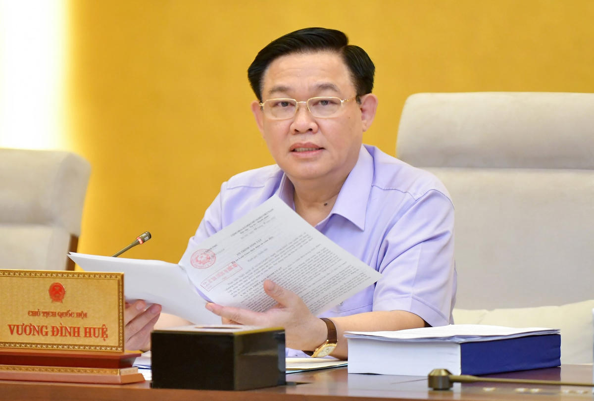 Chủ tịch Quốc hội Vương Đình Huệ phát biểu tại phiên họp. Nguồn: quochoi.vn
