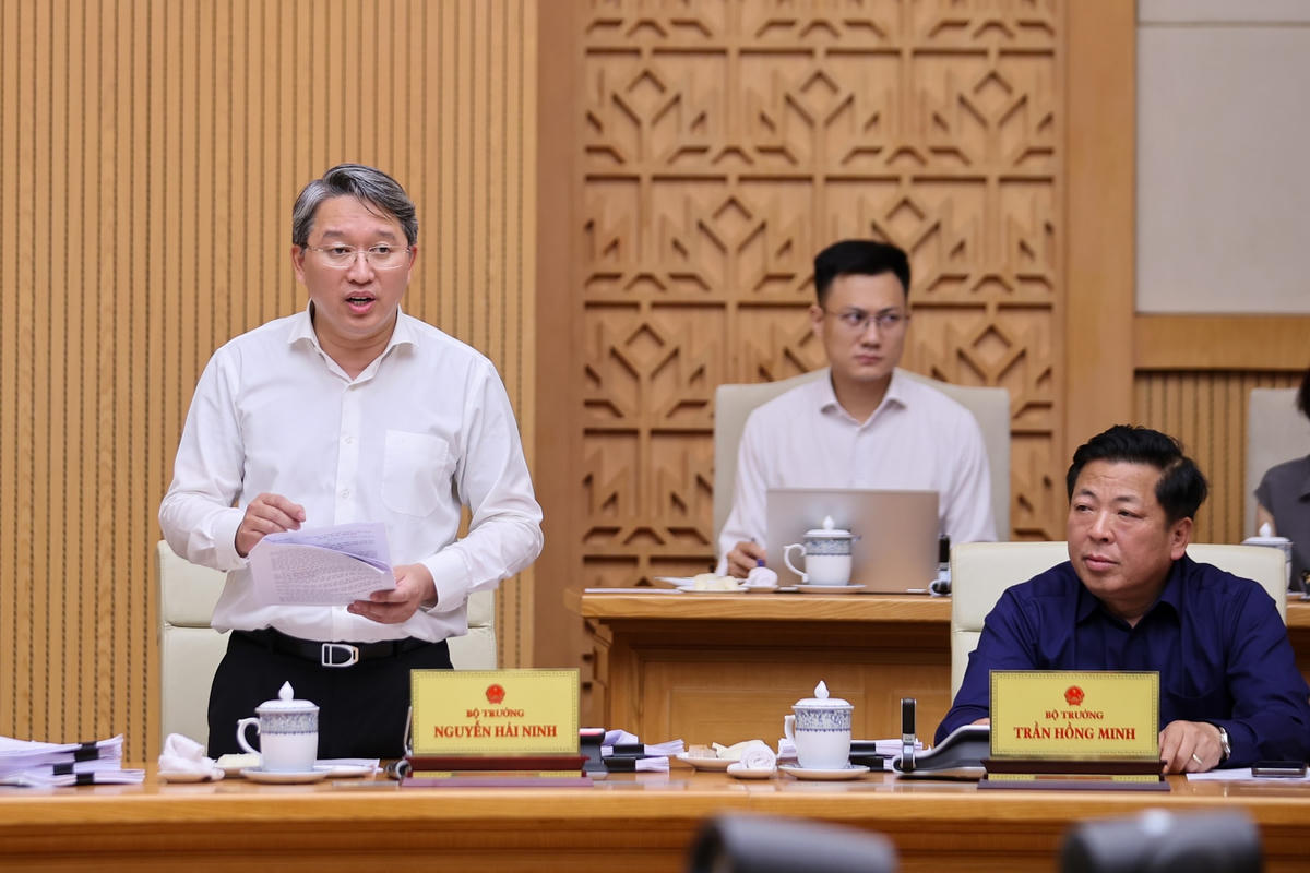 Thủ tướng: Ban hành 28 nghị định về phân cấp, phân quyền, phân định thẩm quyền chậm nhất ngày 15/6- Ảnh 4. Thủ tướng: Ban hành 28 nghị định về phân cấp, phân quyền, phân định thẩm quyền chậm nhất ngày 15/6- Ảnh 4.