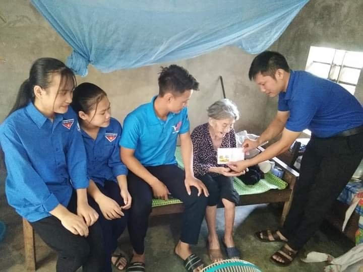 Gặp người thanh niên tiên tiến làm theo lời Bác