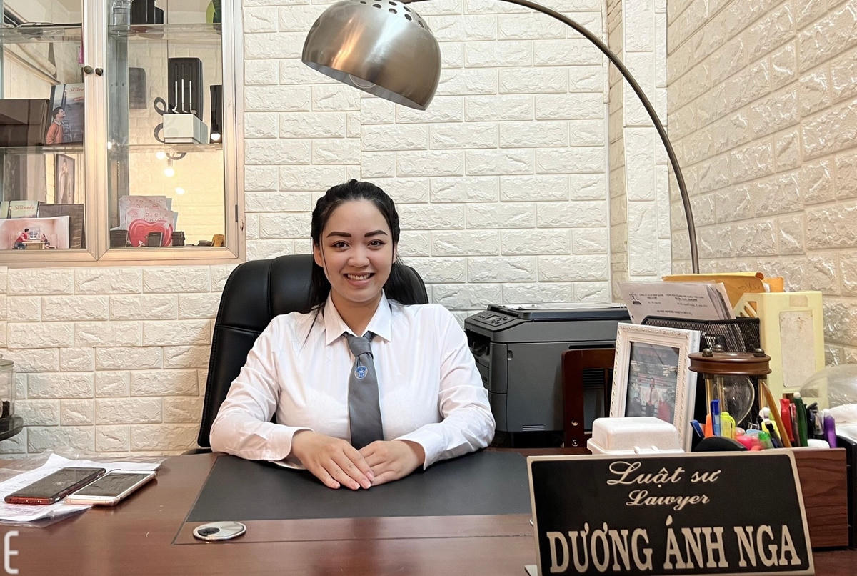 Luật sư tố tụng Dương Ánh Nga, thuộc đoàn luật sư TP HCM. 