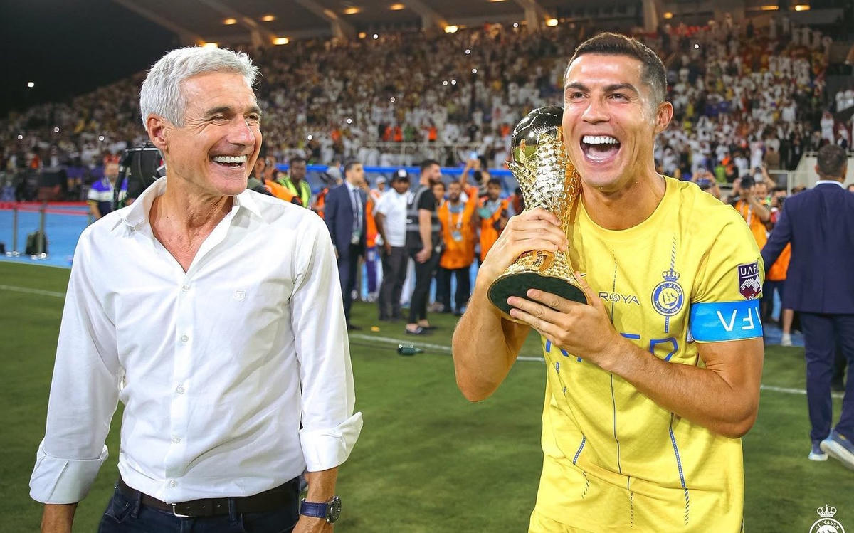 Ronaldo vui hết cỡ khi giúp Al Nassr giành ngôi vô địch. Ảnh: Al Nassr.