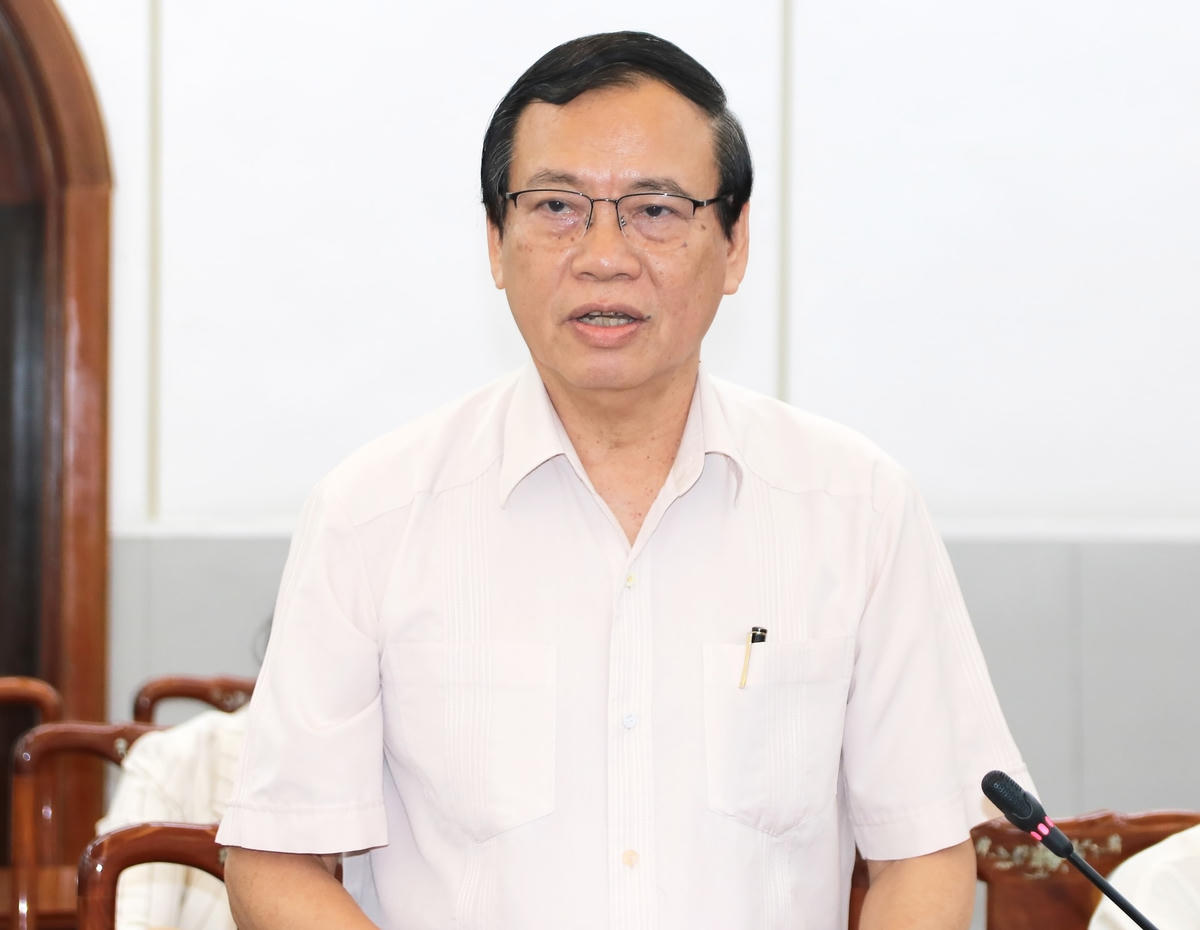 Ông Vũ Trọng Kim, nguyên Phó Chủ tịch - Tổng Thư ký UBTƯ MTTQ Việt Nam phát biểu tại Hội nghị.