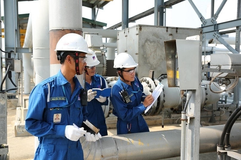 Kỹ sư, công nhân, người lao động BSR làm chủ khoa học kỹ thuật.