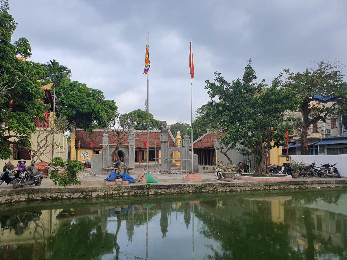Đình làng Đệ Tứ.
