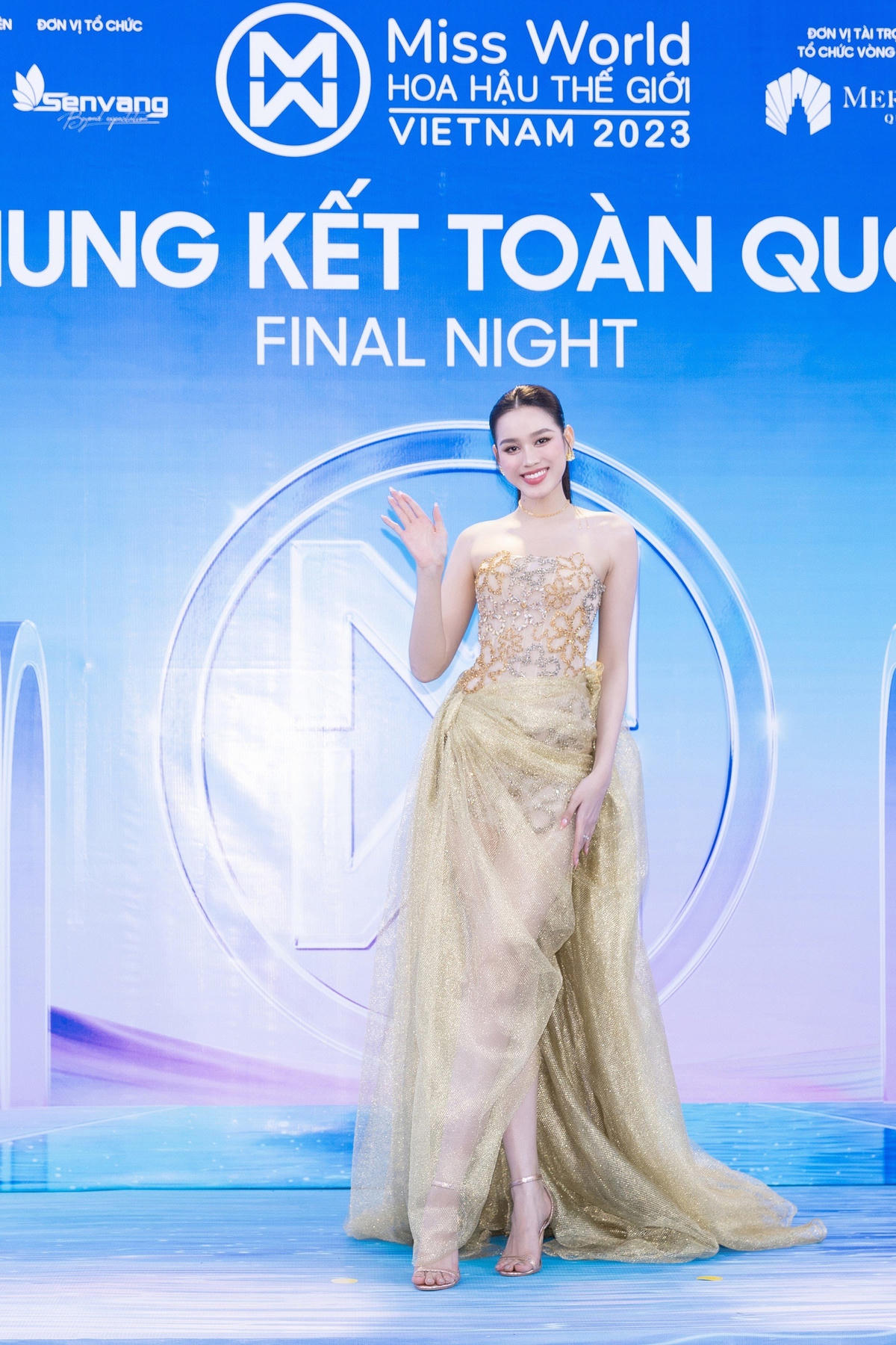 Hoa hậu Đỗ Thị Hà.