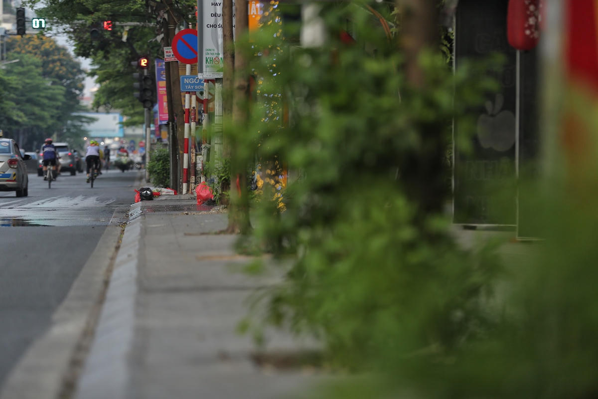 Tại quận Đống Đa, UBND quận đã tổng hợp được 10 tuyến phố phù hợp về hạ tầng, điều kiện kinh tế để kinh doanh trên vỉa hè.