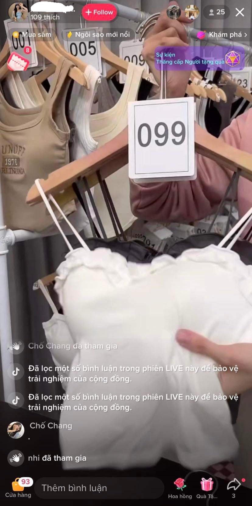 Nhiều người coi bán hàng qua livestream là công cụ kiếm tiền chính.