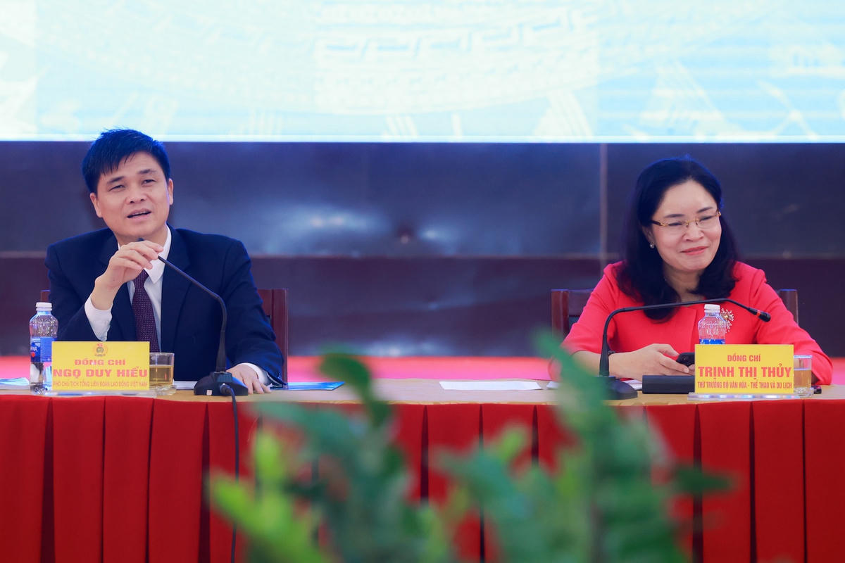 Ban tổ chức chủ trì hội thảo.