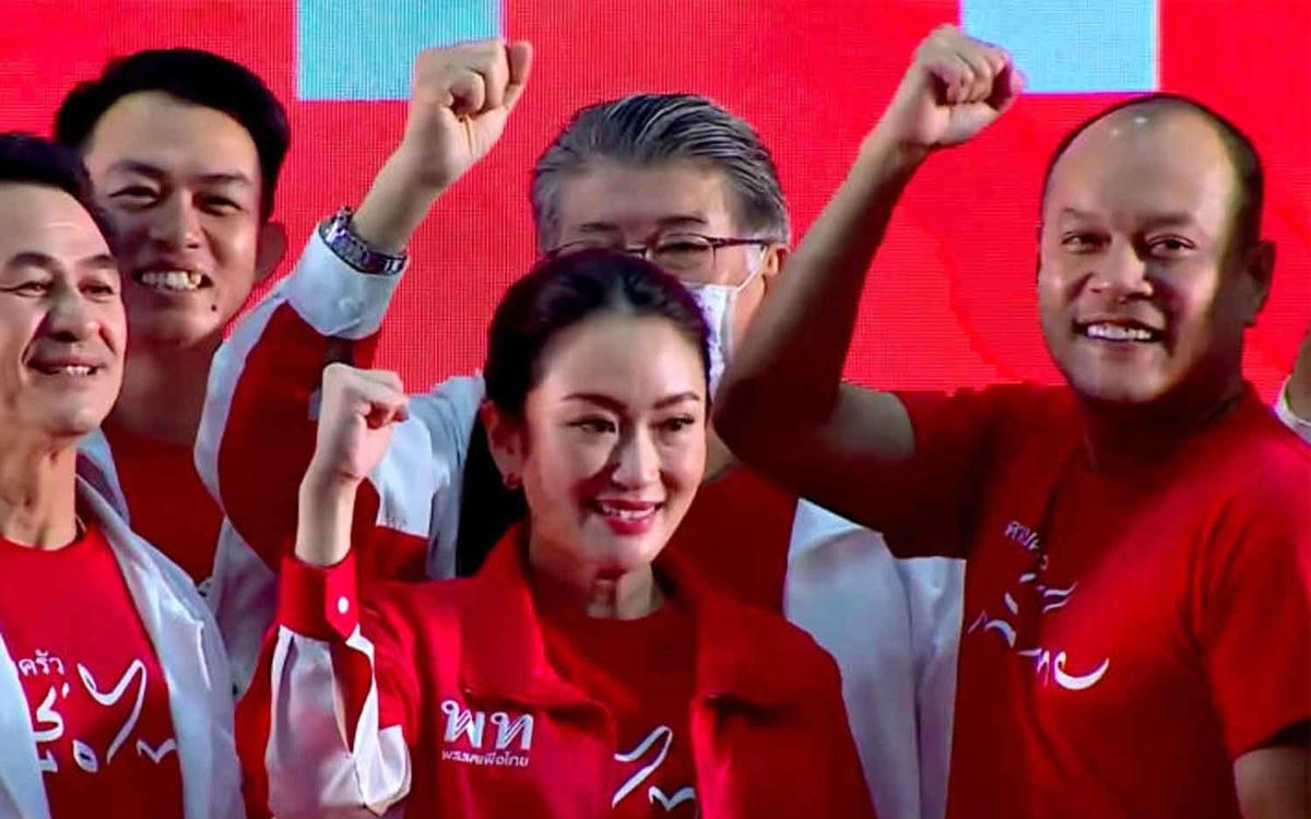 Các thành viên chủ chốt của đảng Pheu Thai trong một sự kiện ở Thái Lan. Ảnh: BANGKOK POST.