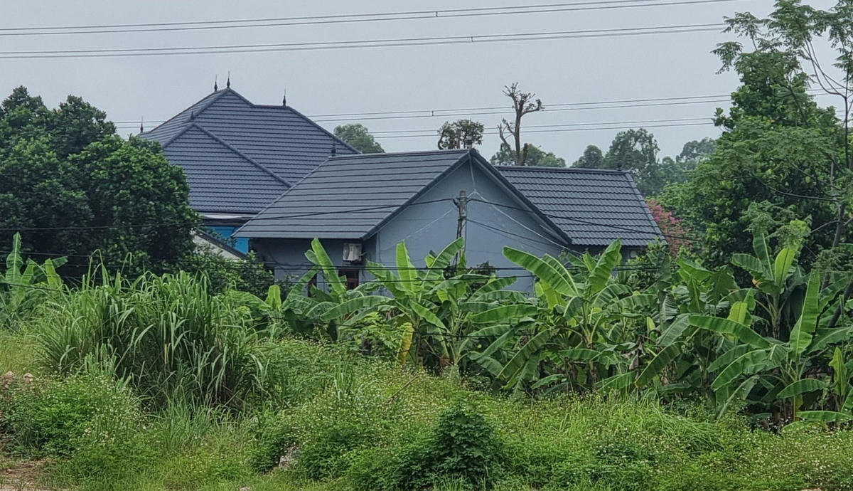 Công trình sai phạm, nhưng đã nhiều năm nay chưa được chính quyền xã Quảng Bị, huyện Chương Mỹ xử lý dứt điểm. Ảnh: Nam Anh.