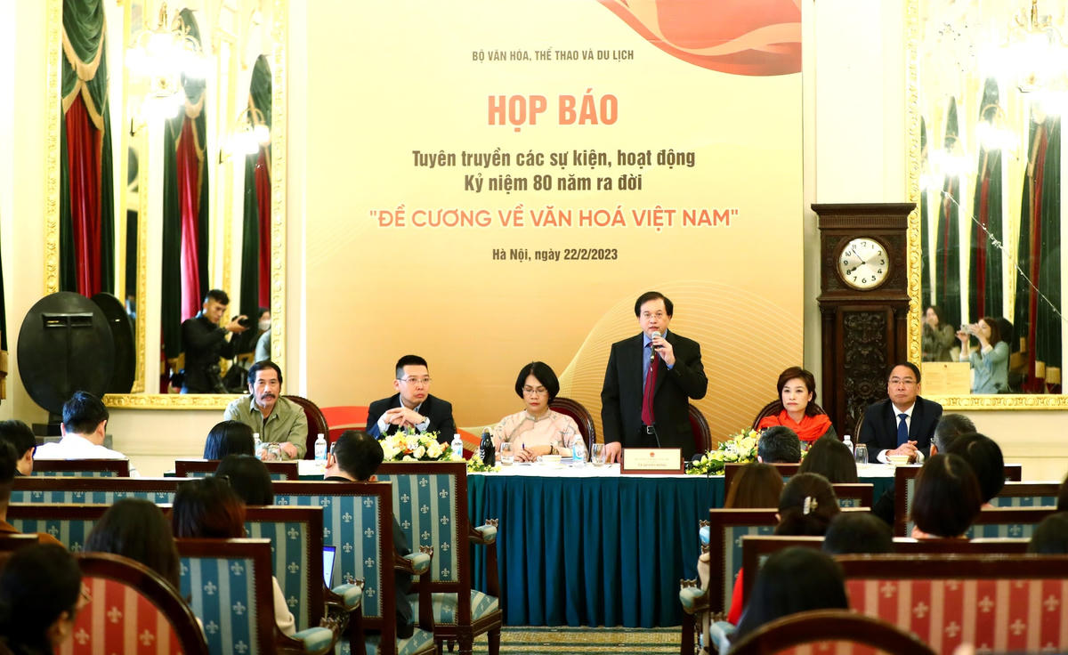 Quang cảnh buổi họp báo.