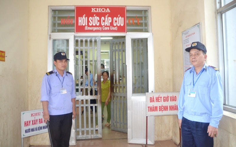 Đảm bảo an ninh bệnh viện là việc cần thực hiện quyết liệt để bảo vệ an toàn cho nhân viên y tế và người bệnh.