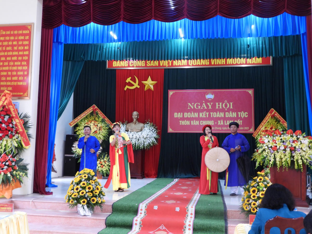 Các tiết mục văn nghệ chào mừng Ngày hội.