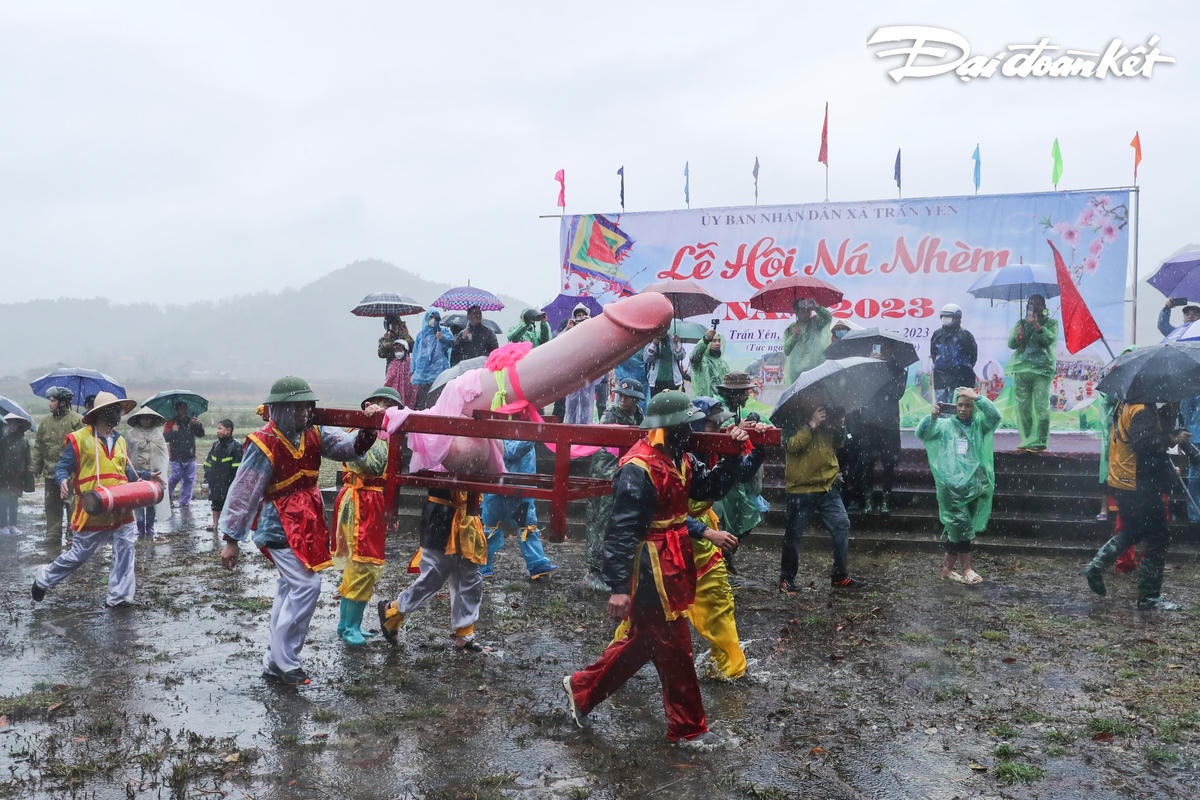 Việc duy trì tổ chức lễ hội Ná nhèm ở xã Trấn Yên đã góp phần phát huy, giữ gìn và quảng bá truyền thống văn hóa của quê hương.