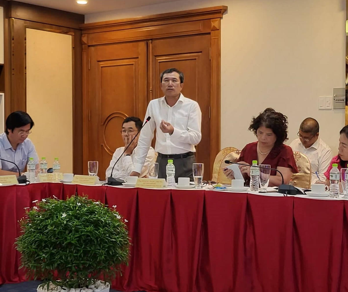 Phó Tổng Giám đốc PVEP Hoàng Ngọc Trung phát biểu tại tọa đàm.