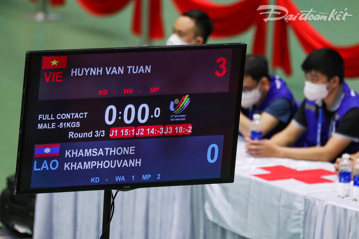 Kết quả chung cuộc là 3-0 nghiêng về Huỳnh Văn Tuấn của đội tuyển Việt Nam.