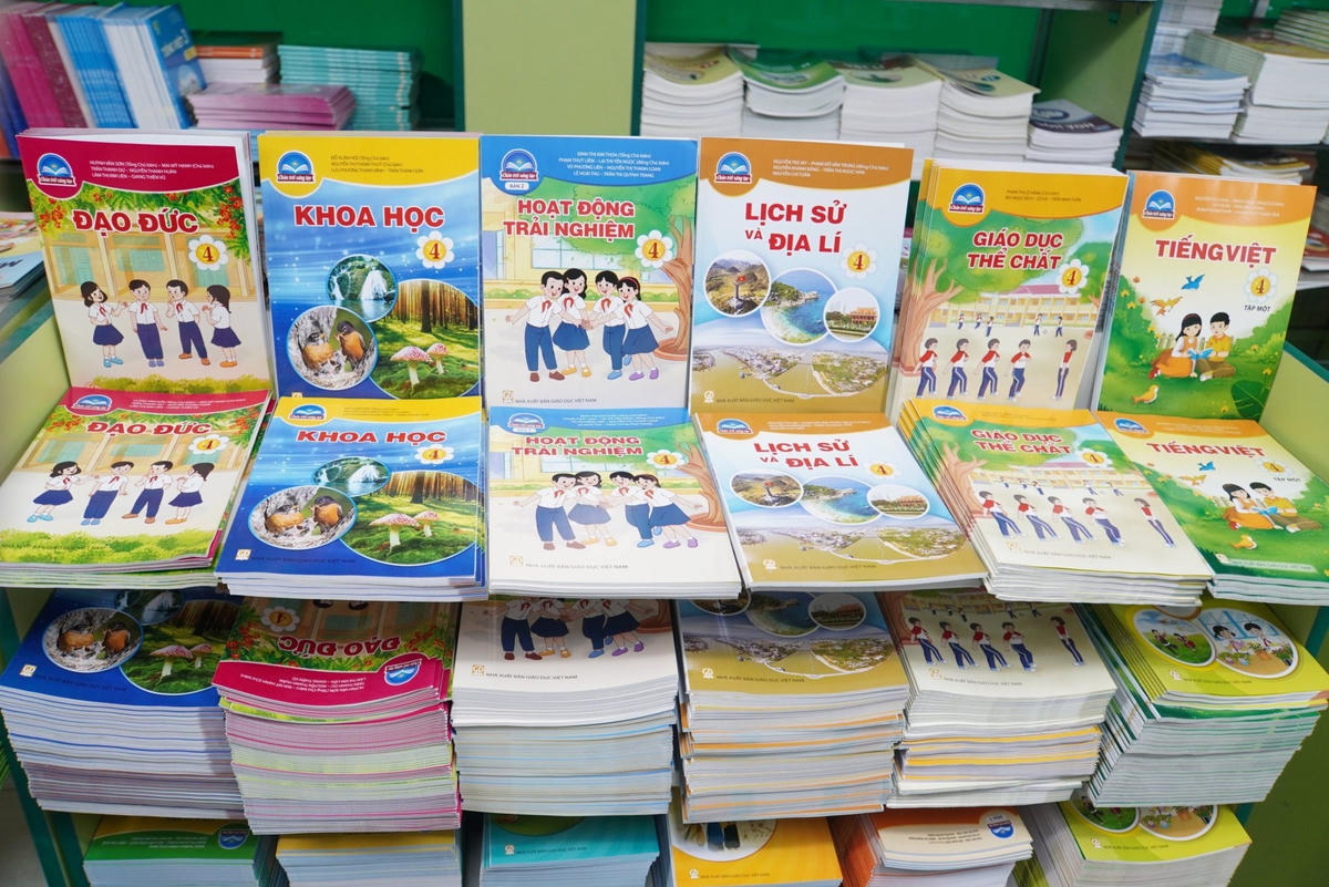 SGK theo chương trình mới của NXB Giáo dục Việt Nam.