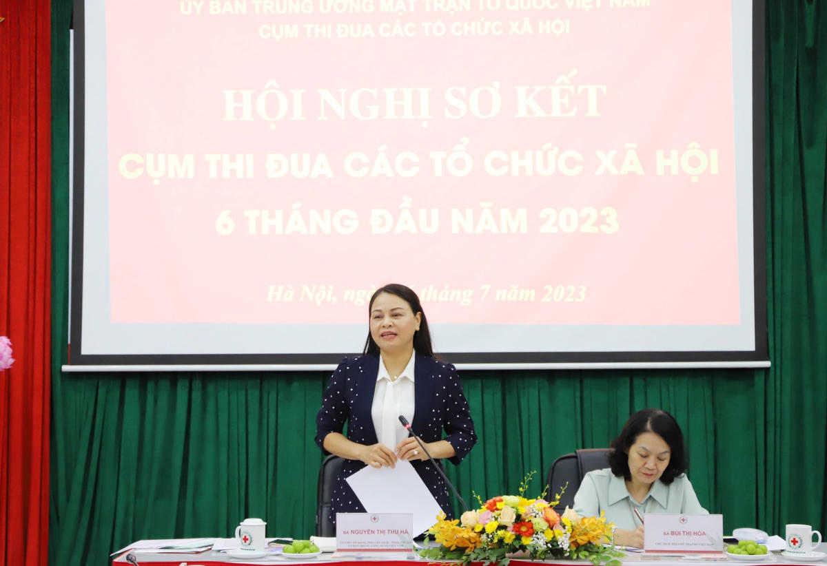 Phó Chủ tịch - Tổng Thư ký Nguyễn Thị Thu Hà phát biểu tại Hội nghị.