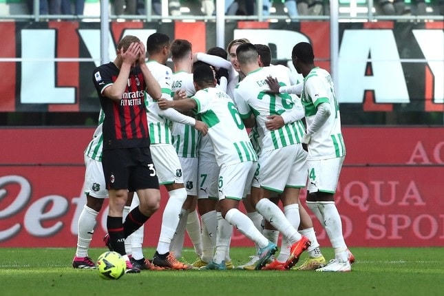AC Milan thất bại với tỷ số 2-5 trước Sassuolo (ảnh: Getty).