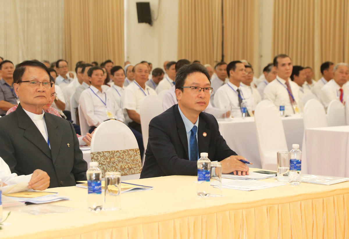 Ông Nguyễn Văn Thanh, Trưởng ban Tôn giáo UBTƯ MTTQ Việt Nam cùng các đại biểu tham dự Đại hội.
