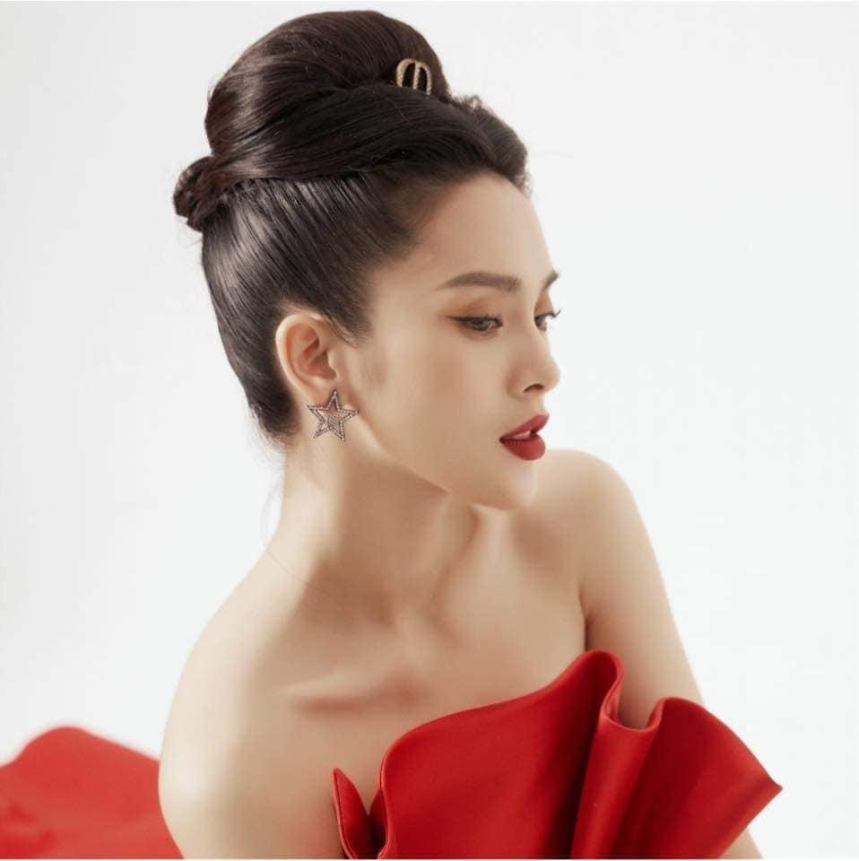 Người đẹp được nhiều đạo diễn mời vào các vai gợi cảm, có cảnh nóng. Tuy nhiên, cô cân nhắc vì không muốn đóng khung hình ảnh. 