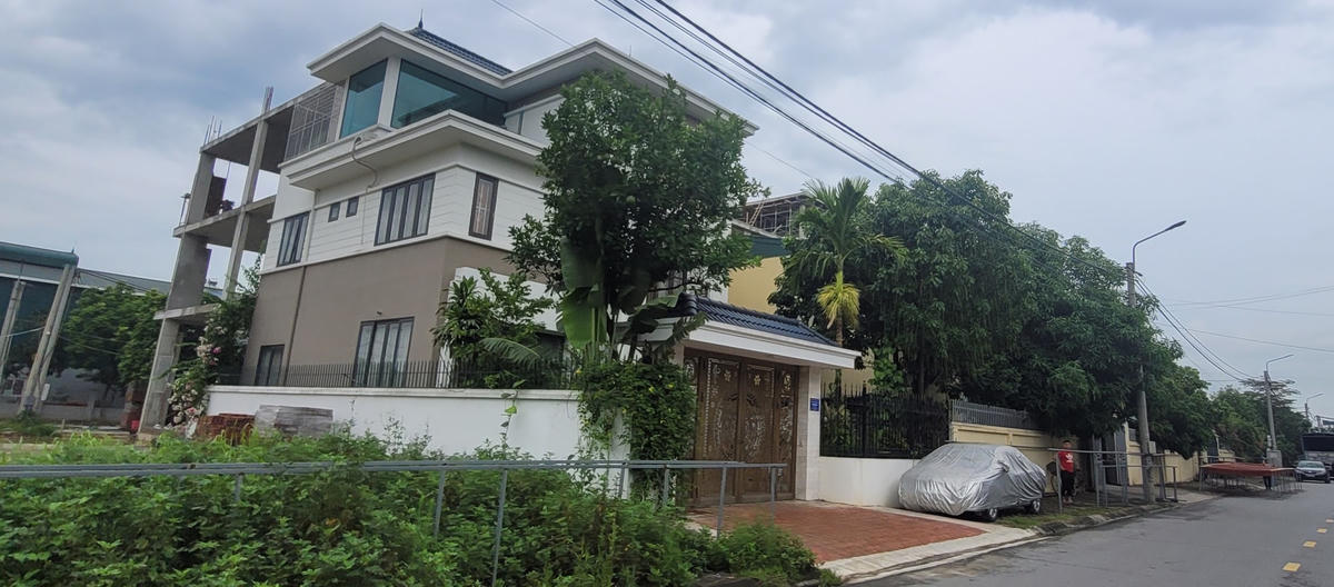 Còn công trình này thì không khác gì một ngôi biệt thự đắt tiền.