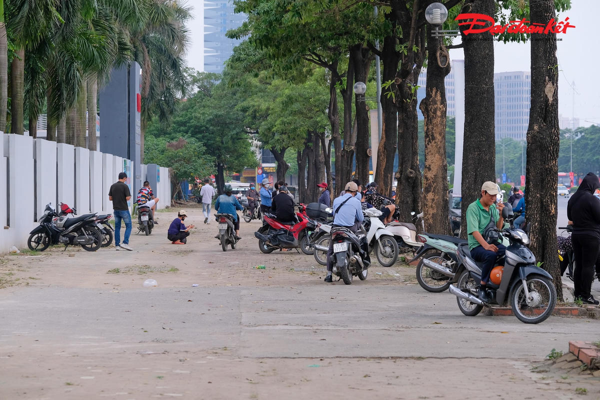 Vé chung kết SEA Games 31 rao 18 triệu, người hâm mộ bỏ ý định 'ra sân'