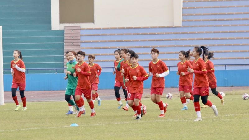 Cầu thủ nữ U20 Việt Nam tập luyện. Ảnh: VFF.