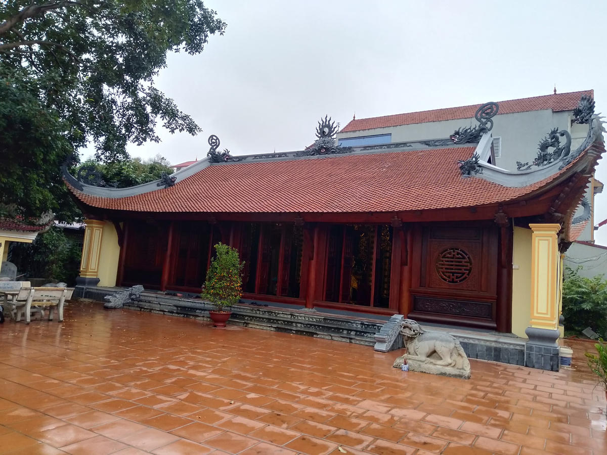 Đền thờ Phạm Công Trứ ở làng Thanh Xá, xã Nghĩa Hiệp, huyện Yên Mỹ, tỉnh Hưng Yên.  