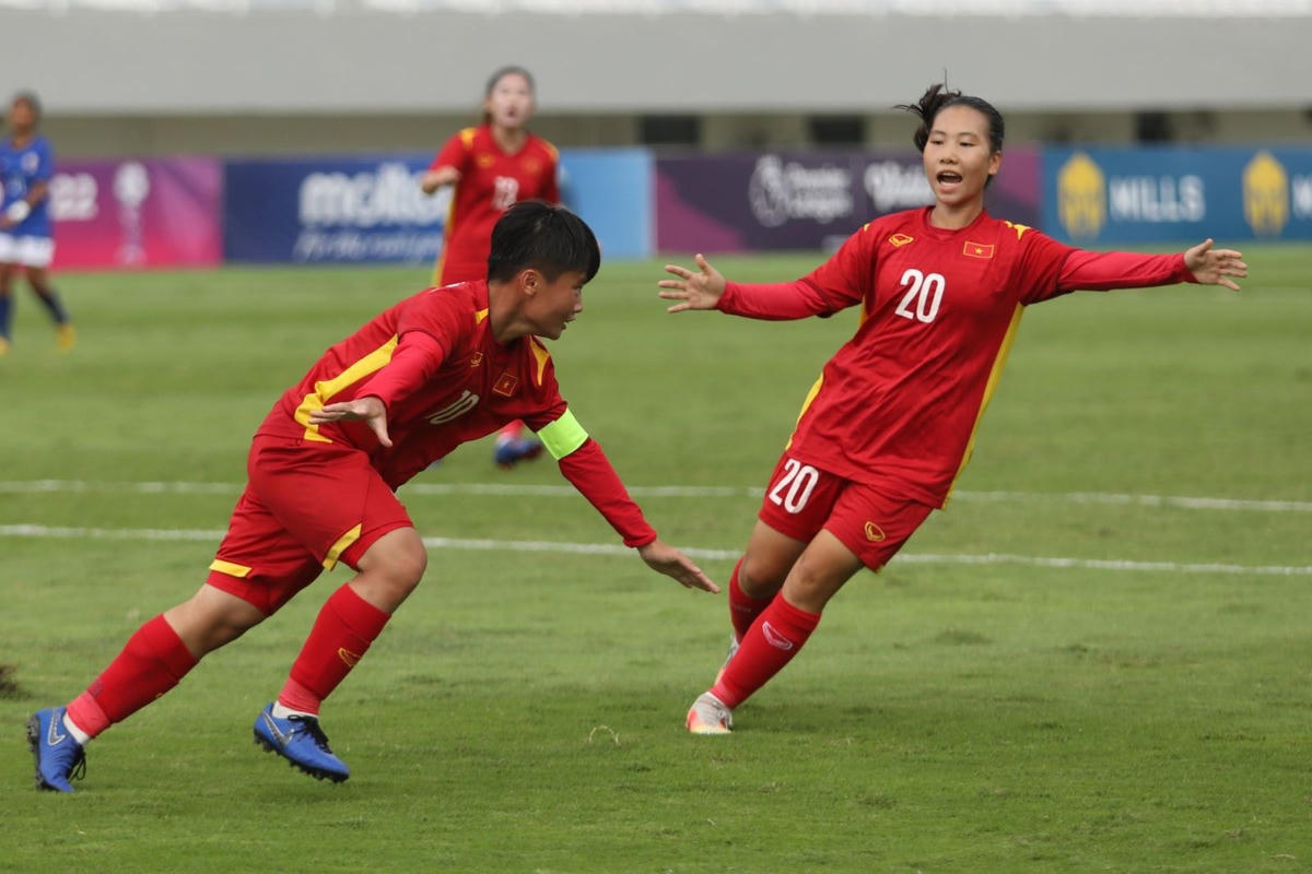 U18 nữ Việt Nam chơi áp đảo trước U18 nữ Campuchia.
