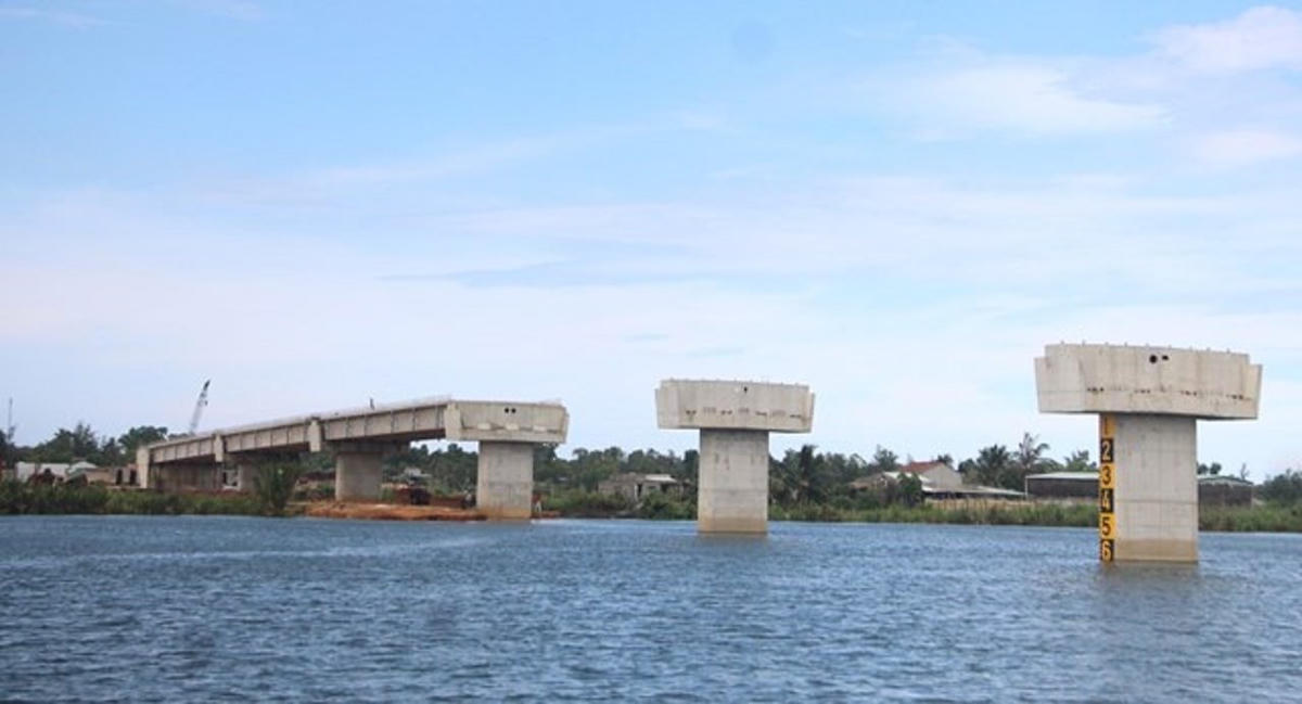 anh-bai-duoi.jpg