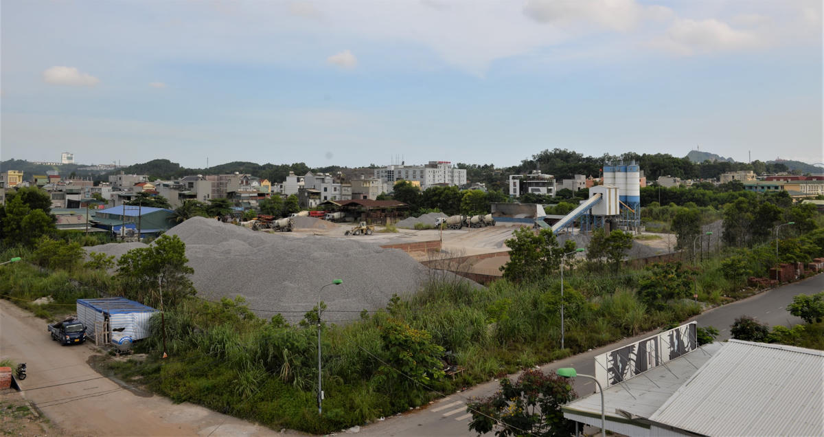 Quảng Ninh: Trạm trộn bê tông trong khu dân cư ảnh hưởng đến đời sống người dân