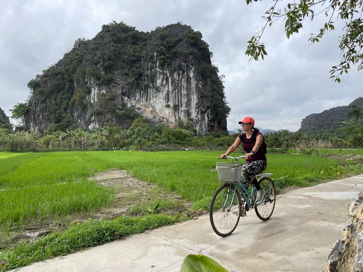 Tam Cốc – Ninh Bình hấp dẫn du khách quốc tế. Ảnh: Quang Vinh.