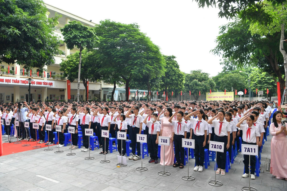 Nỗ lực xây dựng nhà trường an toàn, chia sẻ yêu thương