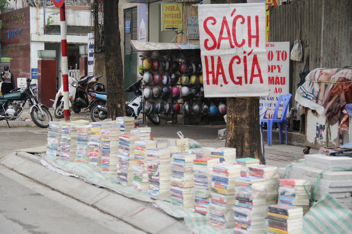 Cắt 'vòi bạch tuộc' sách lậu, sách giả