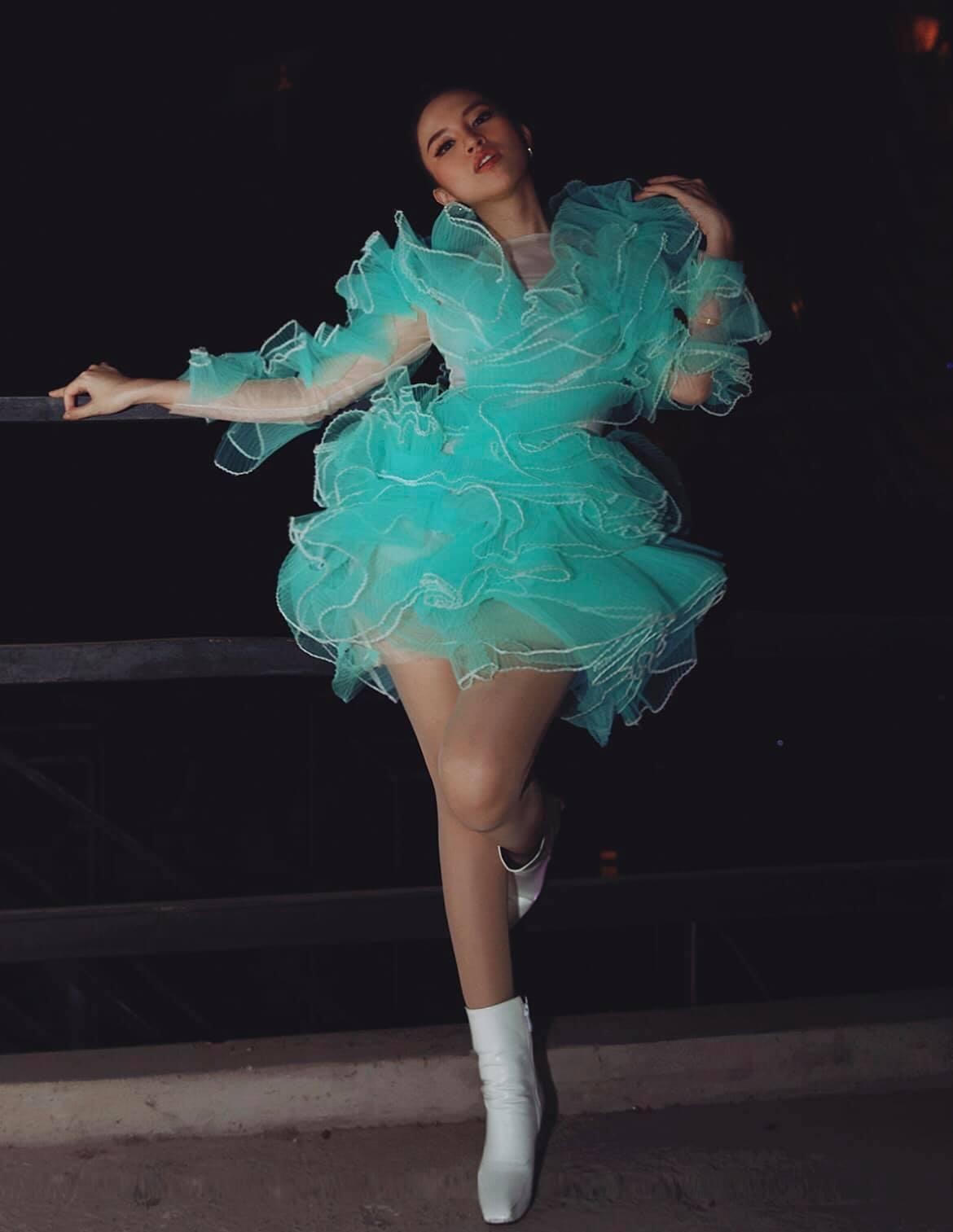 Chủ nhân hit đình đám “Người ấy là ai” Shin Hồng Vịnh và “giọng ca opera" Lưu Hiền Trinh sẽ đốt mắt khán giả trong những tiết mục nóng bỏng và hoành tráng.