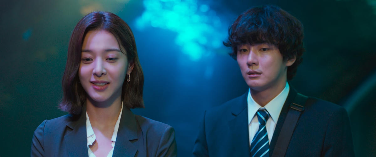 Tạo hình của Seol Ah-in trong bộ phim chiếu rạp “Bỗng dưng được yêu”.
