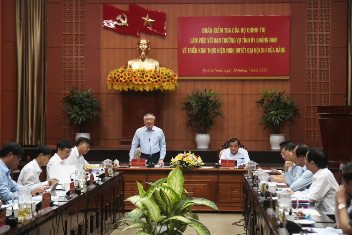 Quang cảnh buổi làm việc.